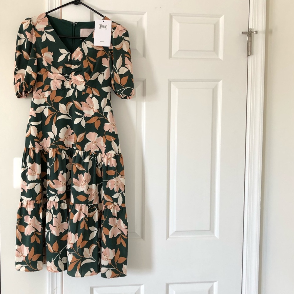 Size 00 petite gal meets glam, Tegan.